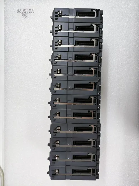 Mitsubishi Electric QX40 Industrial Automation Component — product photo 8 of 57