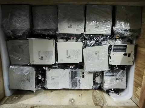 Yaskawa SGD7S-2R8A10A002 Motor & Drive Component — product photo 13 of 13