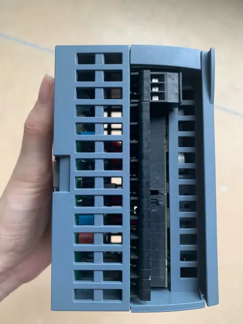 Siemens 6ES7214-1HG40-0XB0 PLC Module — product photo 7 of 17
