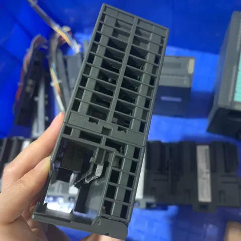 Siemens 6ES7331-7KF02-0AB0 Industrial Automation Component — product photo 12 of 18