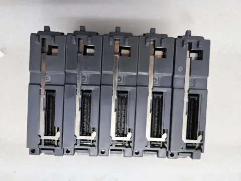 Mitsubishi Electric Q64AD Industrial Automation Component — product photo 18 of 72