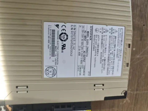 Yaskawa SGDV-1R6A01A / SGDV-2R8A01A Motor & Drive Component product photo 3