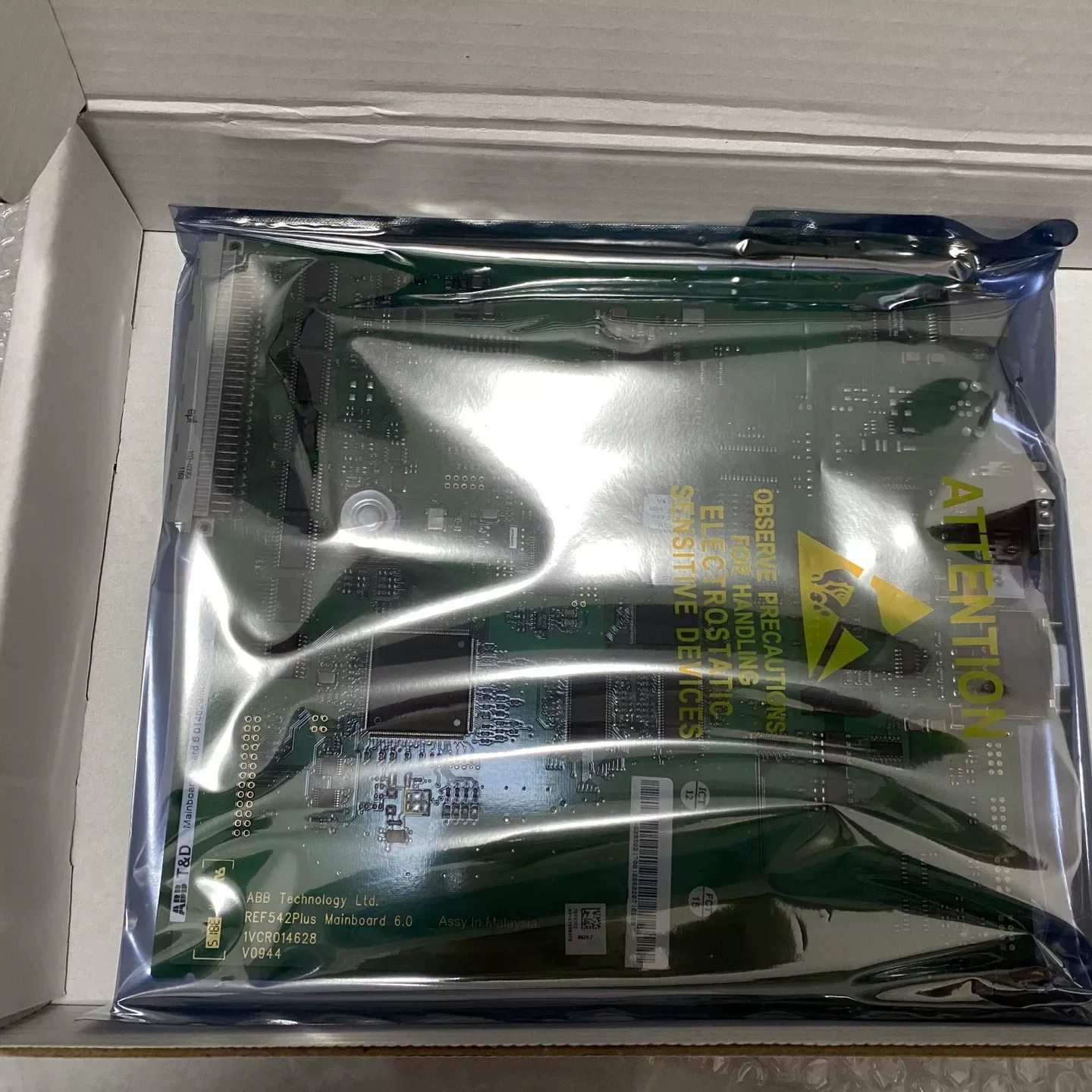 ABB UNS0863A-P V1 / HIEE305082R0001 I/O Module product photo 1