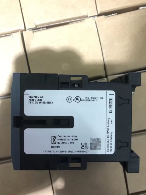 Siemens 3RH2131-1BB40 Industrial Relay — product photo 8 of 10