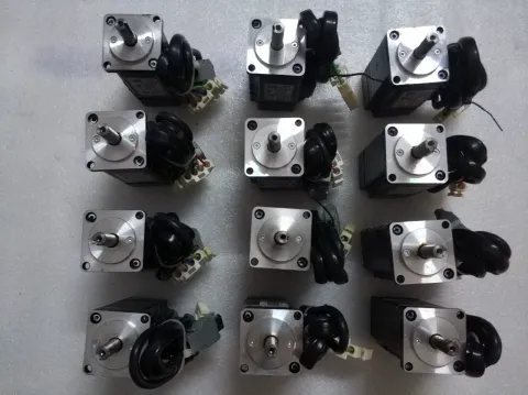 Yaskawa SGMJV-01ADE6S Motor & Drive Component product photo 2