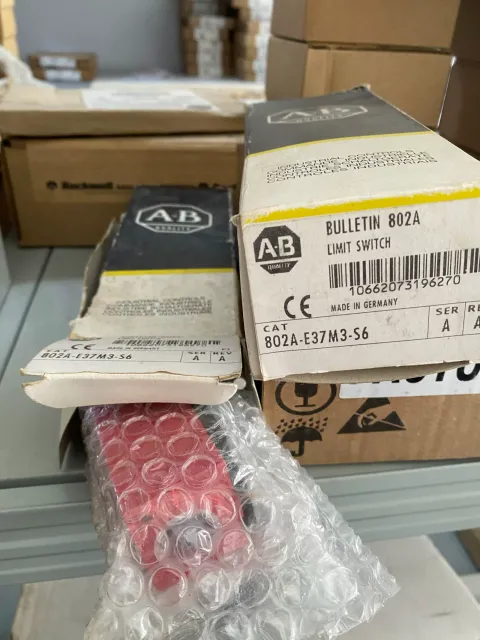 Allen-Bradley 802A-E37M3-S6 Series A Rev A Industrial Sensor product photo 2