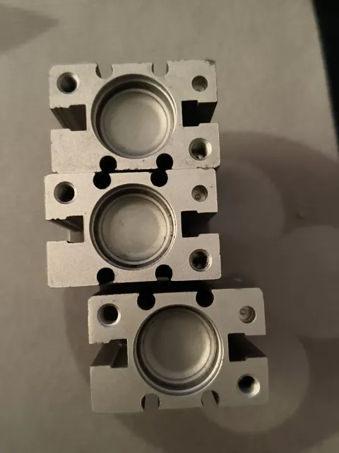SMC MHZ2-20D Industrial Automation Component — product photo 11 of 14