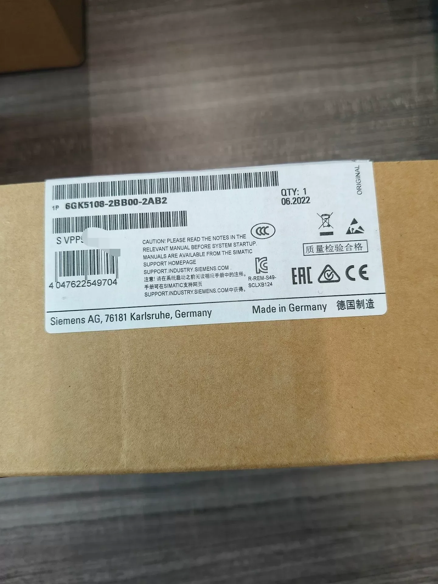 Siemens 6GK5 108-2BB00-2AB2 Industrial Sensor product photo 1
