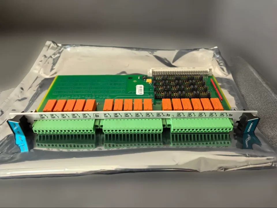 White Label VM600 RLC16 Industrial Relay product photo 1