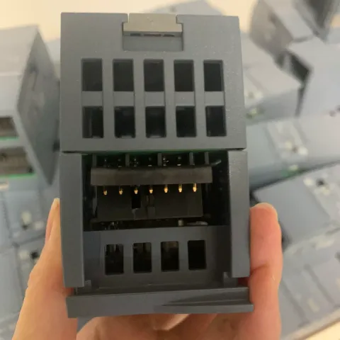Siemens 6ES7232-4HB32-0XB0 Industrial Automation Component — product photo 10 of 18