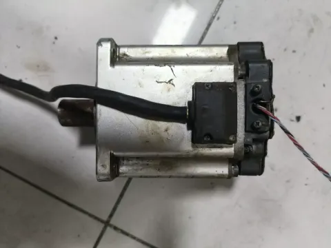 Panasonic MHMF082L1U2M Motor & Drive Component product photo 6