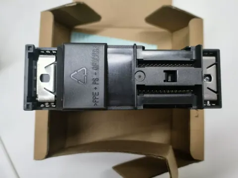 Siemens 6ES7321-1BH02-0AA0 Industrial Automation Component — product photo 4 of 12