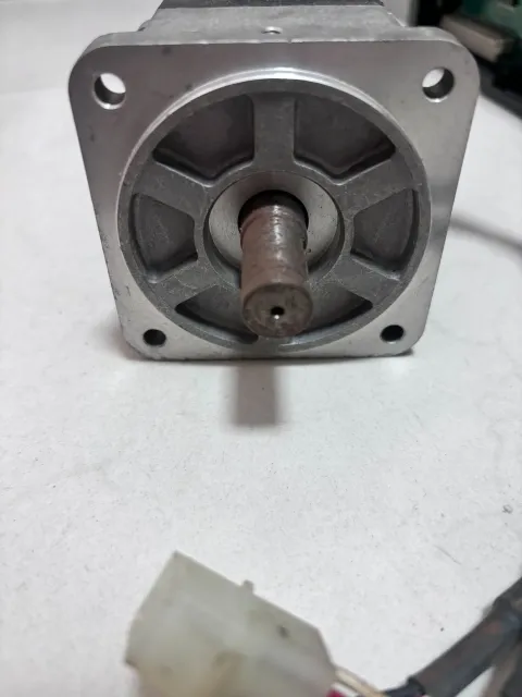 Omron R88M-H20030 Motor & Drive Component product photo 2