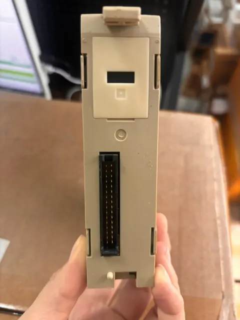 OMRON C200H-OC224 PLC Module — product photo 6 of 10