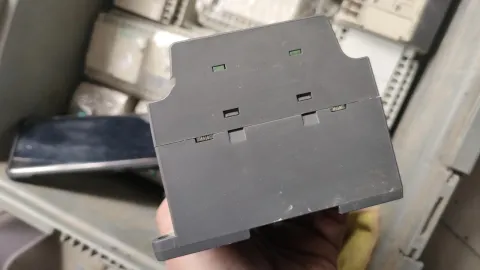 Delta DVP32EC00R3 PLC Module — product photo 11 of 21