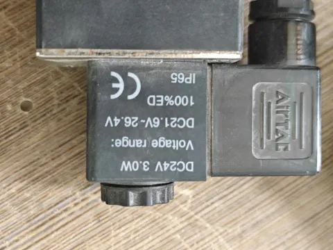 AirTAC 4V410-15 Industrial Automation Component product photo 4