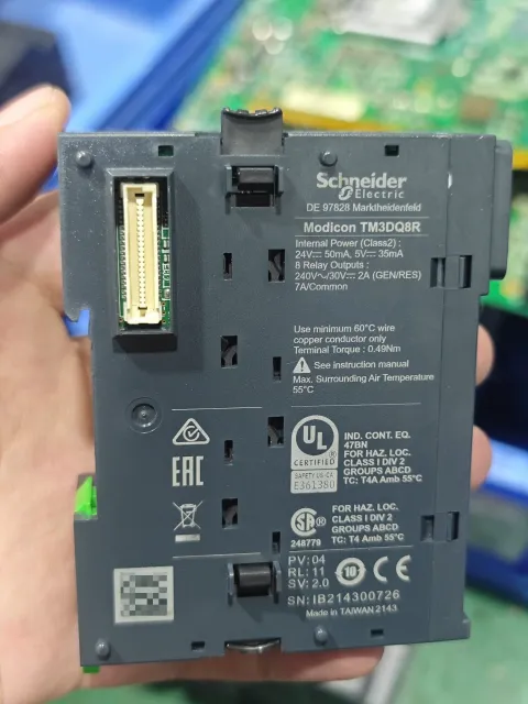 Schneider Electric TM3DQ8R PLC Module product photo 2