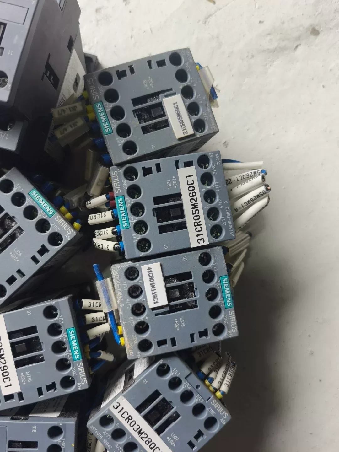 Siemens 3RT6016-1BB42 Industrial Relay product photo 1