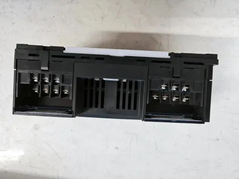 Mitsubishi Electric AJ65BT-R2 Industrial Automation Component — product photo 4 of 12