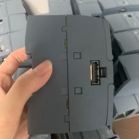 Siemens 6ES7231-4HF32-0XB0 Industrial Automation Component — product photo 7 of 12