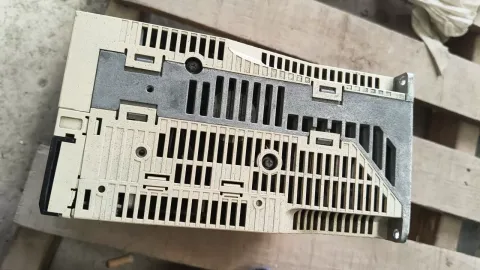 Yaskawa SGDV-330A01A002000; SGMGV-44ADC61 Motor & Drive Component — product photo 8 of 18