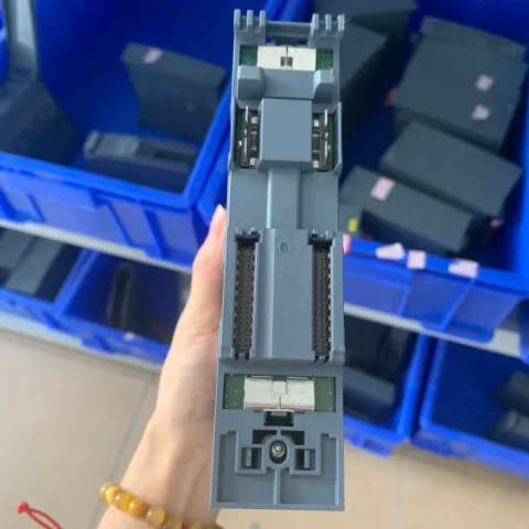 Siemens 6ES7522-1BH01-0AB0 PLC Module — product photo 17 of 20