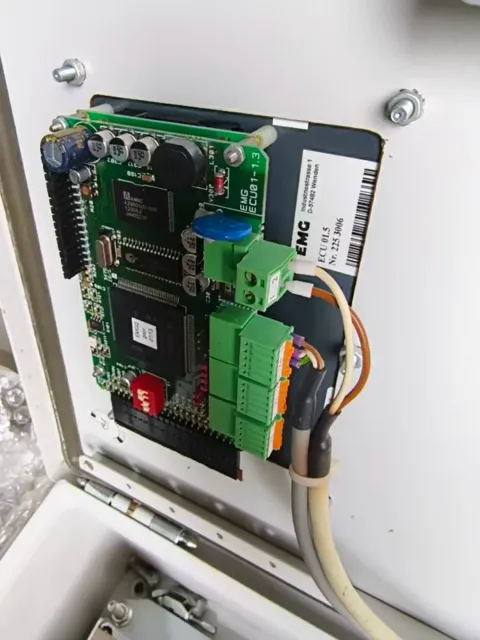 EMG Automation SPCc 2.201.3 / 235464 Industrial Control Board product photo 4