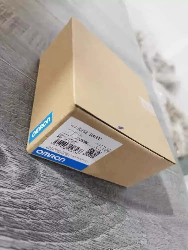 Omron CJ1W-AD081-V1 PLC Module product photo 1