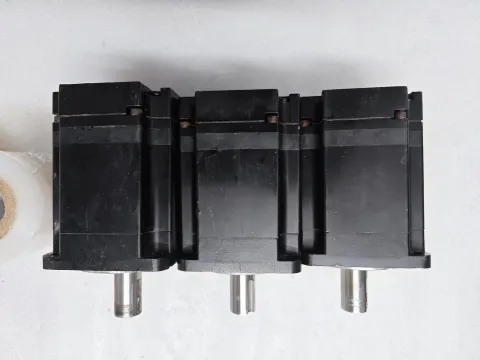 Yaskawa SGMJV-08A3E6S Motor & Drive Component product photo 4