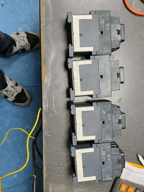 Schneider Electric LC1D09BDC Industrial Relay — product photo 3 of 4
