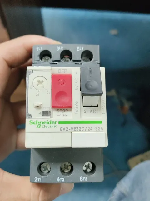 Schneider Electric GV2-ME32C Motor & Drive Component product photo 1