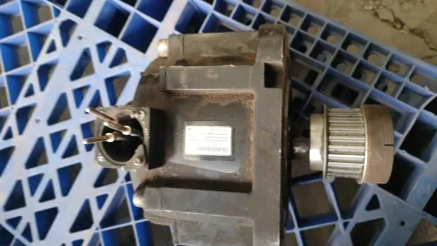 Yaskawa SGMGV-30ADC61 Motor & Drive Component — product photo 17 of 37