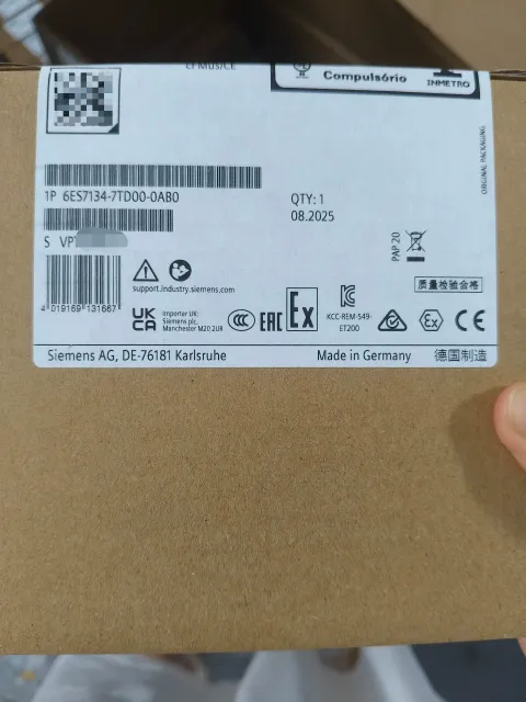 Siemens 6ES7 134-7TD00-0AB0 Industrial Automation Component — product photo 2 of 6
