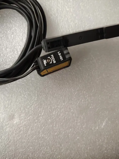 Panasonic LS-401-C2 / LS-H21 Industrial Sensor product photo 2