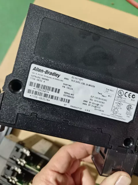 Allen-Bradley 1756-OB32/A Industrial Control Board — product photo 6 of 12
