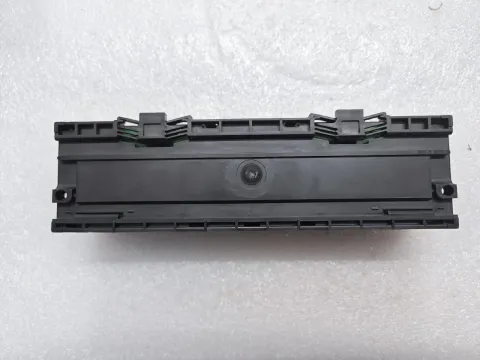 Mitsubishi Electric AJ65SBTB2N-16R I/O Module — product photo 12 of 15
