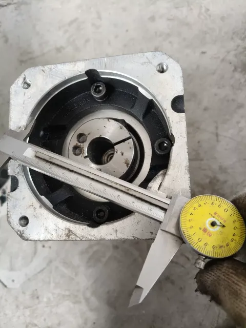 NEWSTART AB142L2-15-P2-S2-22-58-110-145-M8 Industrial Automation Component — product photo 16 of 18
