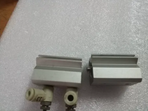 SMC CDQ2B12-10DC Industrial Automation Component product photo 4