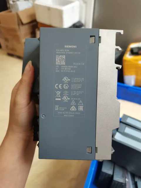 Siemens 6GK5208-0BA00-2AC2 Industrial Sensor — product photo 10 of 13