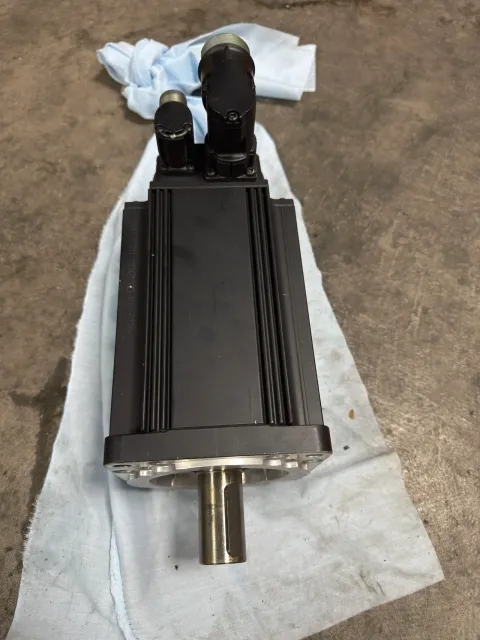 Bosch Rexroth MSK070D-0150-NN-M1-UP0-NNNN Motor & Drive Component product photo 1