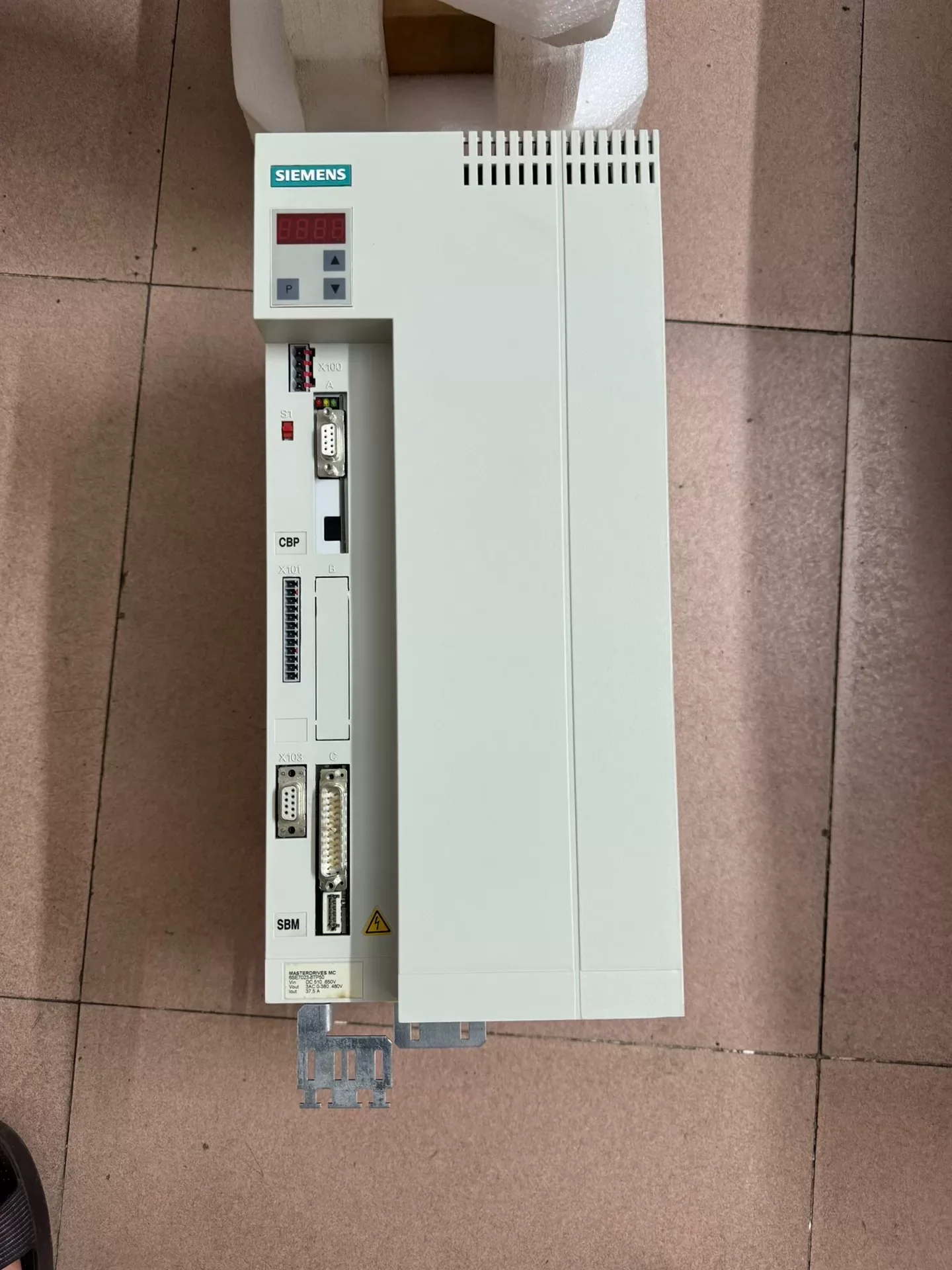 Siemens 6SE7023-8TP50-Z Motor & Drive Component product photo 1