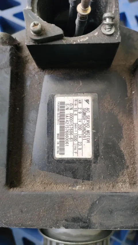 Yaskawa SGMGV-30ADC61 Motor & Drive Component — product photo 11 of 37