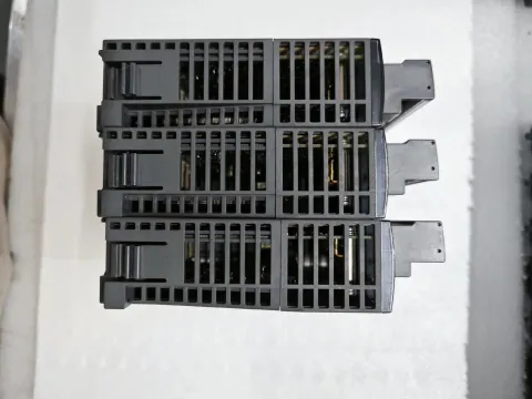 Mitsubishi Electric Q68DAVN PLC Module — product photo 11 of 31
