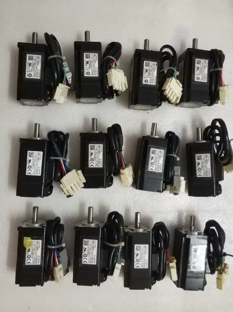 Yaskawa SGMJV-01ADE6S Motor & Drive Component product photo 3