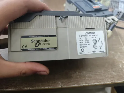 Schneider Electric / Merlin Gerin EZC100B Industrial Automation Component product photo 4