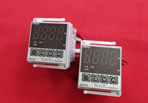 Omron E5CWL-Q1TC Industrial Control Board product photo 1