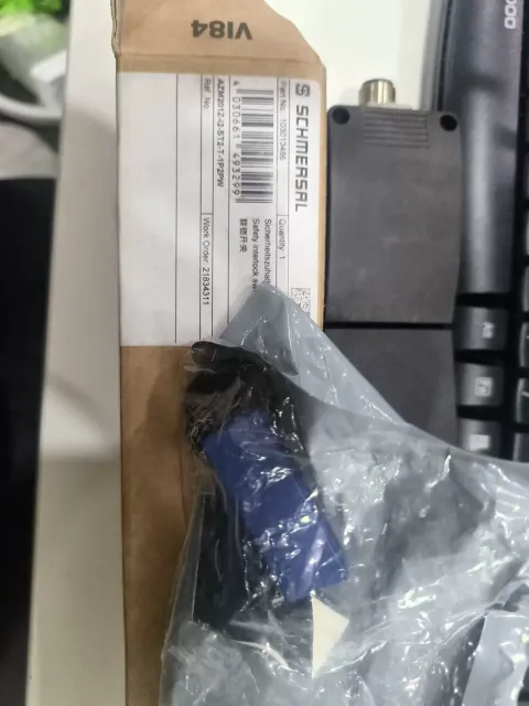 Schmersal AZM201Z-I2-ST2-T-1P2PW Industrial Sensor product photo 1