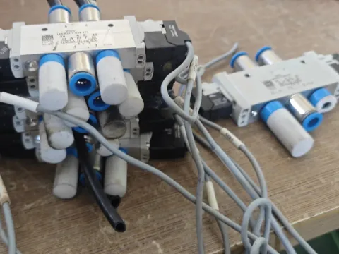 Festo VUVG-L14-B52-T-G18-1P3 Industrial Automation Component product photo 4