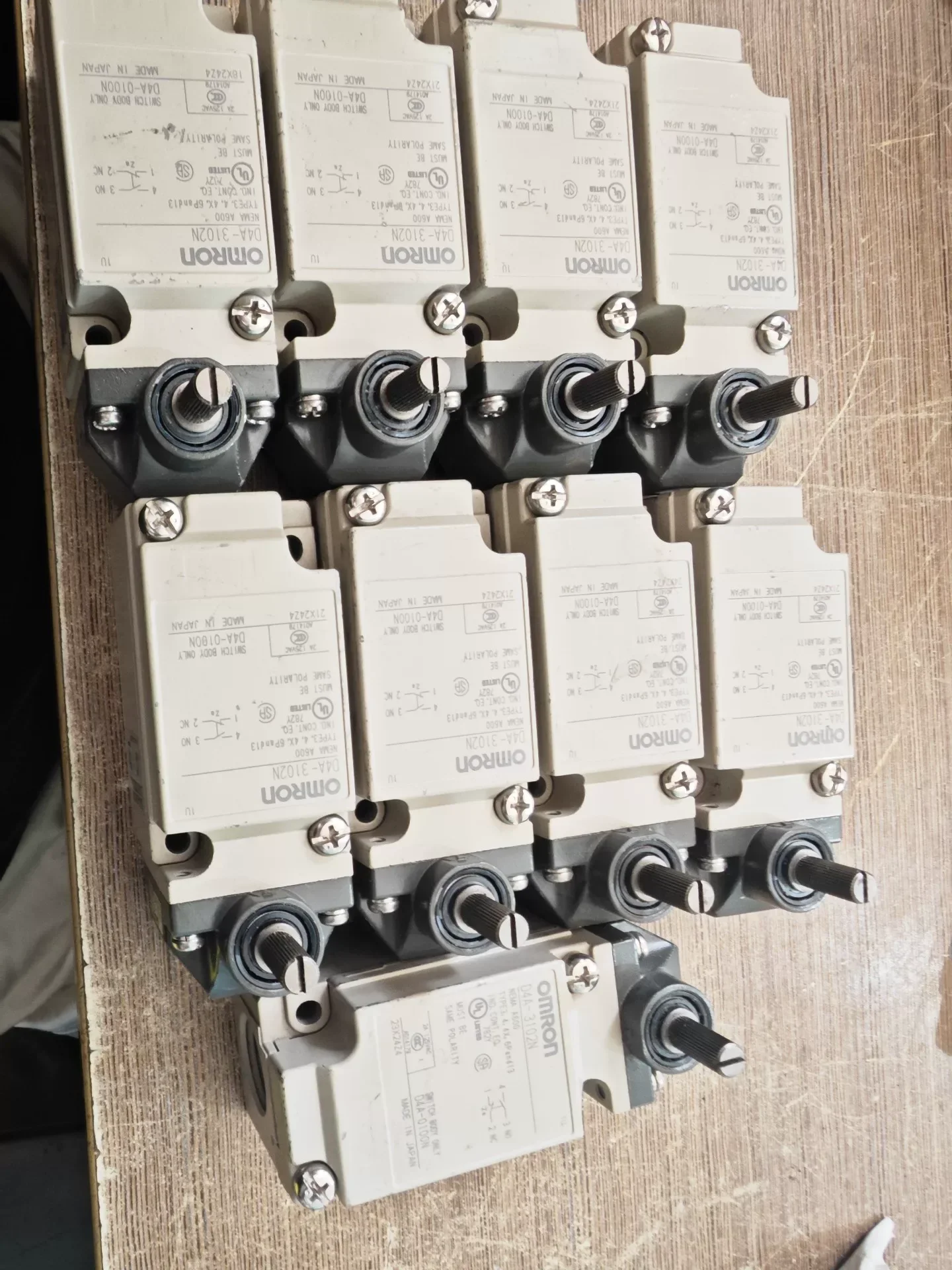 Omron D4A-3102N Industrial Sensor product photo 1