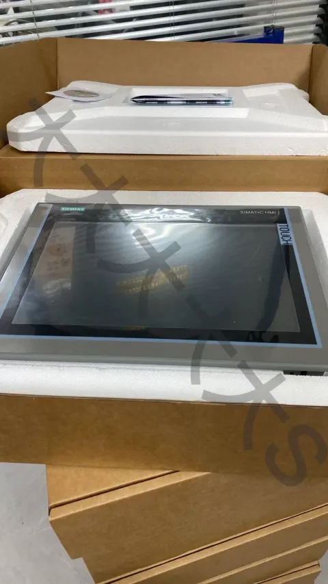 Siemens 6AV2124-0MC01-0AX0 Industrial Automation Component — product photo 12 of 23